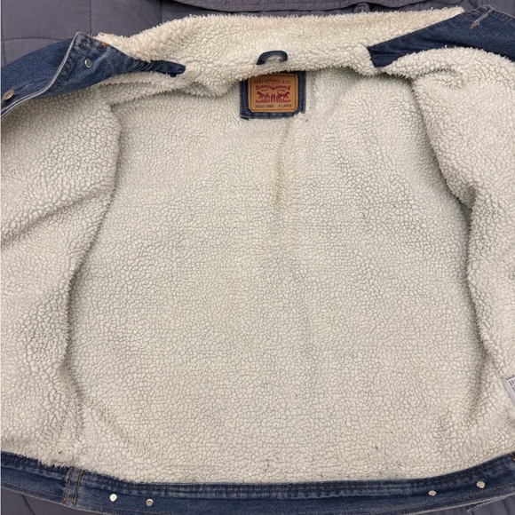Levi's Men's Classic Blue Denim Jacket with Cream Sherpa Collar - Picture 3 of 8